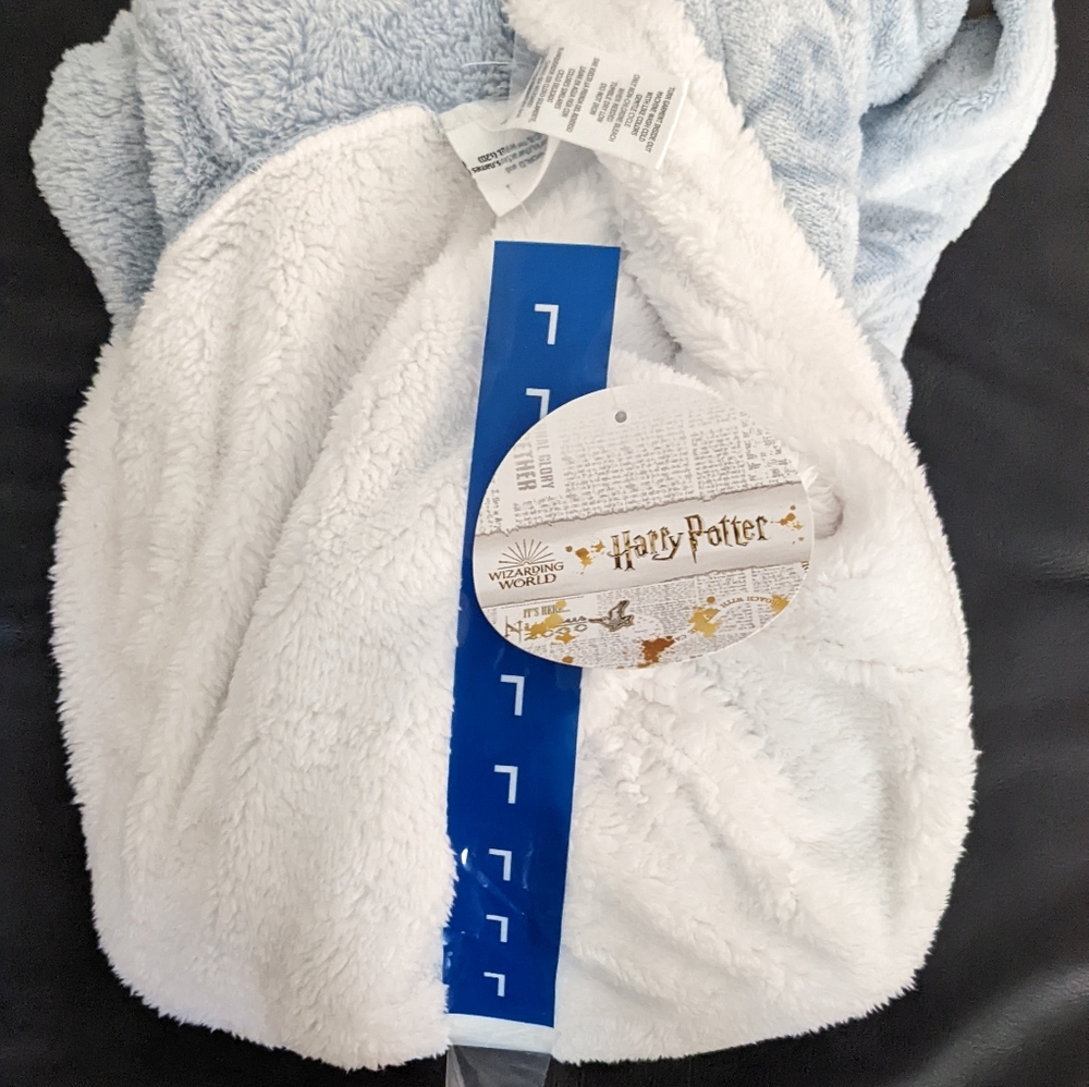 NWT Harry Potter Robe - Picture 7 of 7